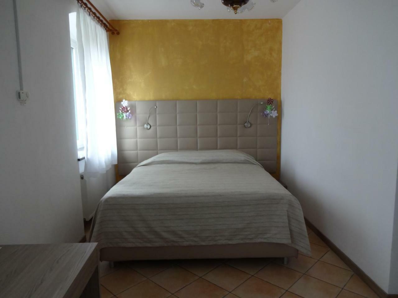 Fedrig Private Rooms & Apartment Кобарид Экстерьер фото